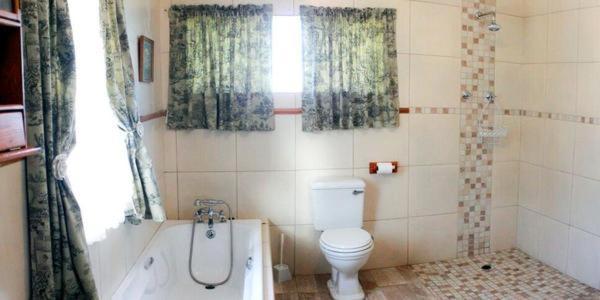 Zweibettzimmer mit eigenem Bad